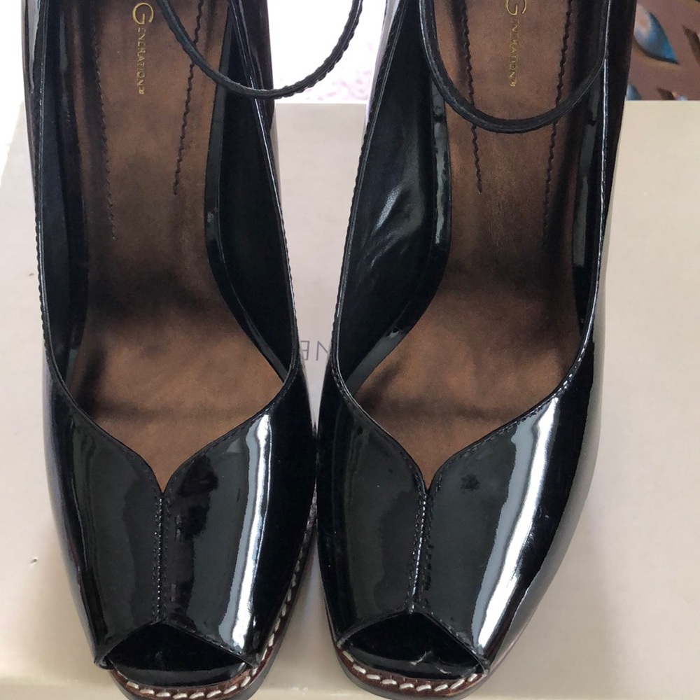 BCBGeneration Back Patent Heels - Picture 7 of 7